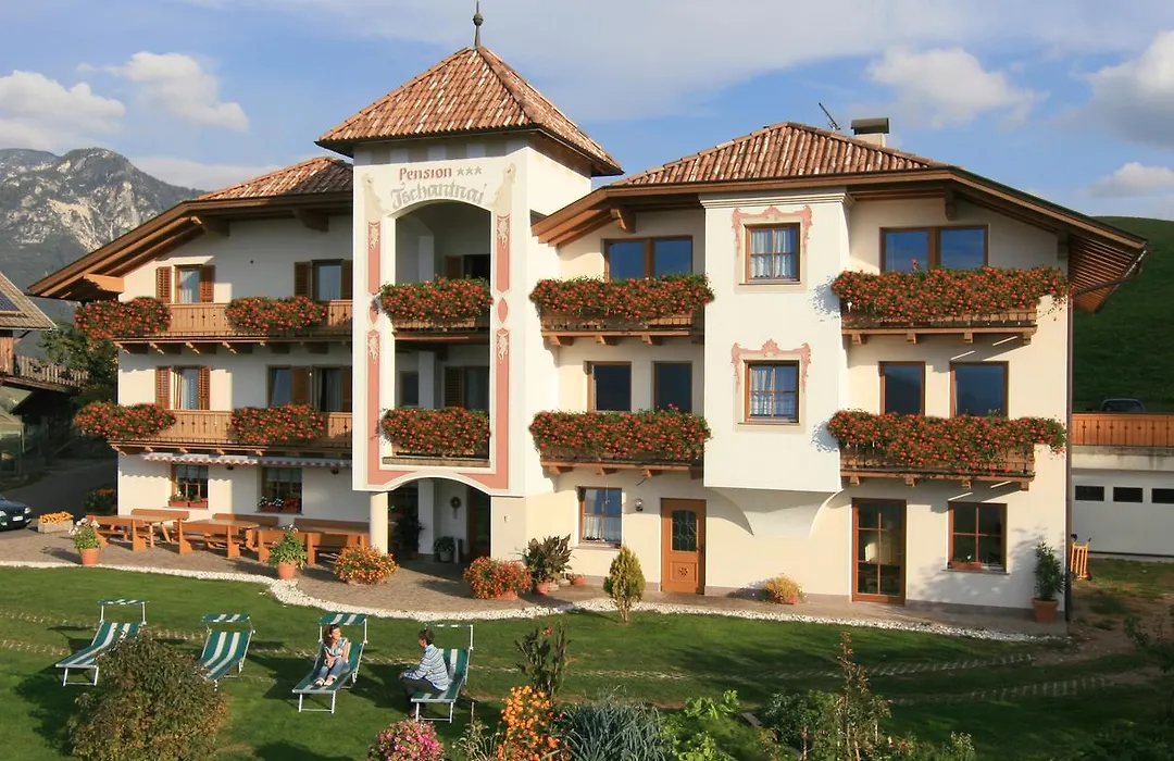 Hotel Tschantnaihof-1