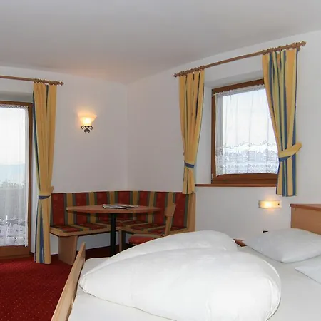 Hotel Tschantnaihof-3